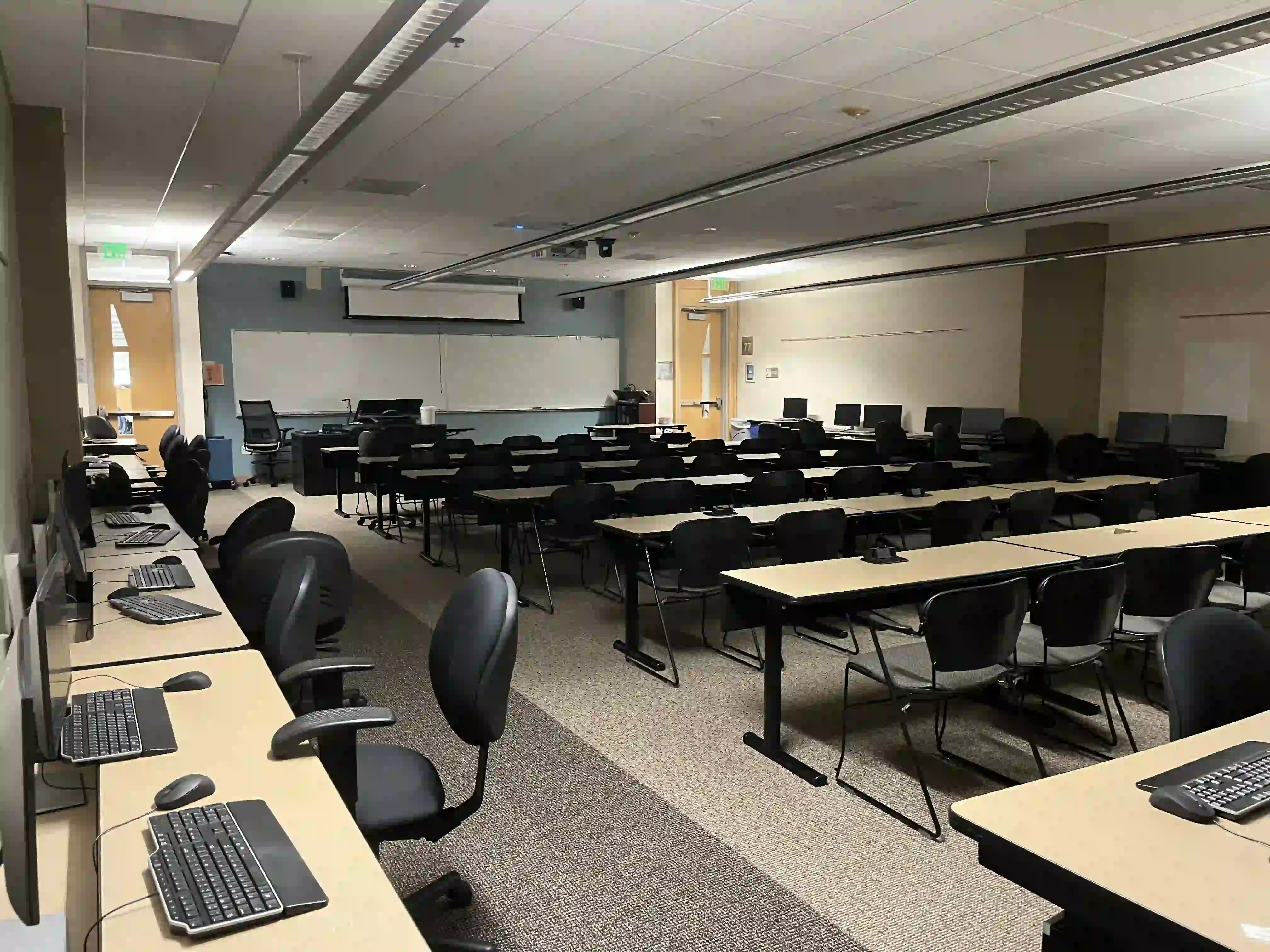 instruction-room-3400